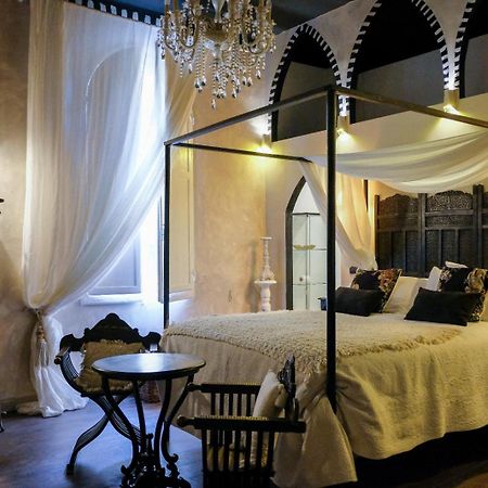Les Chambres De Amelie B&B โบโลญญา ภายนอก รูปภาพ