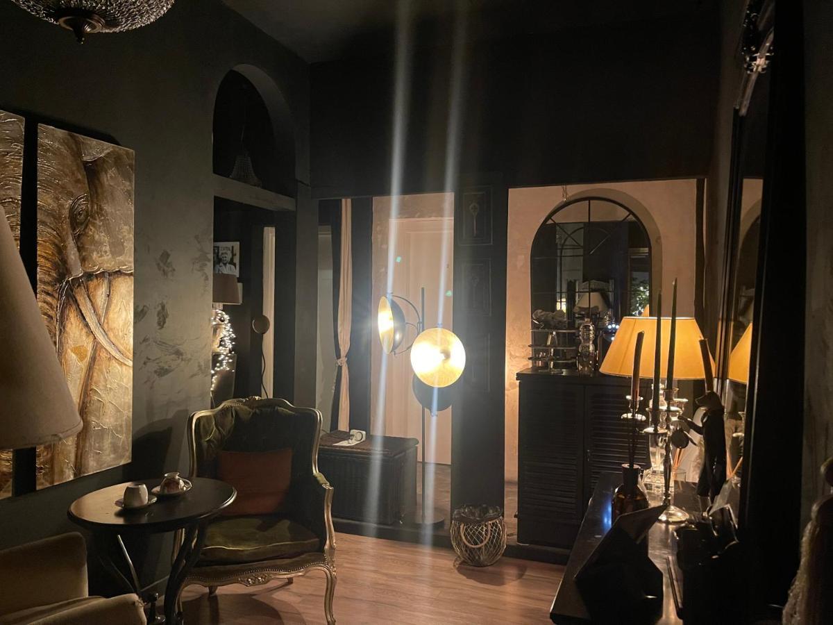 Les Chambres De Amelie B&B โบโลญญา ภายนอก รูปภาพ