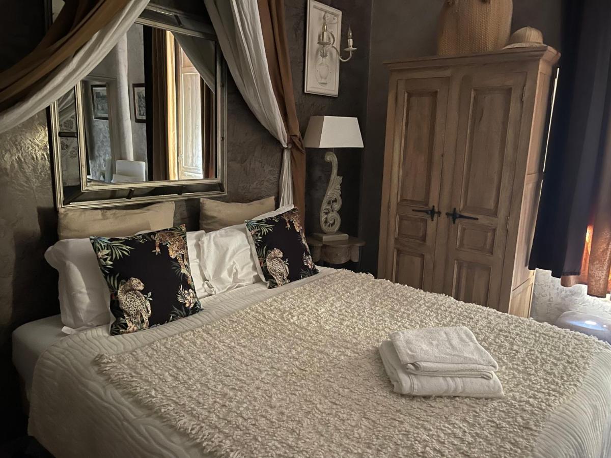 Les Chambres De Amelie B&B โบโลญญา ภายนอก รูปภาพ