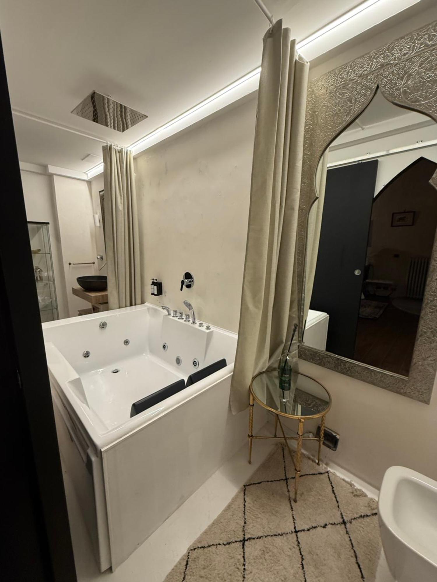 Les Chambres De Amelie B&B โบโลญญา ภายนอก รูปภาพ