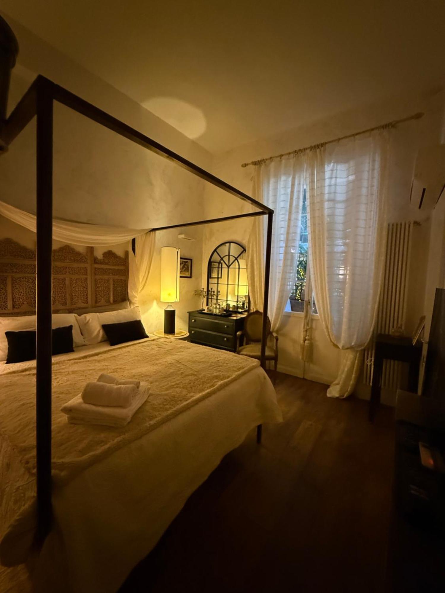 Les Chambres De Amelie B&B โบโลญญา ภายนอก รูปภาพ