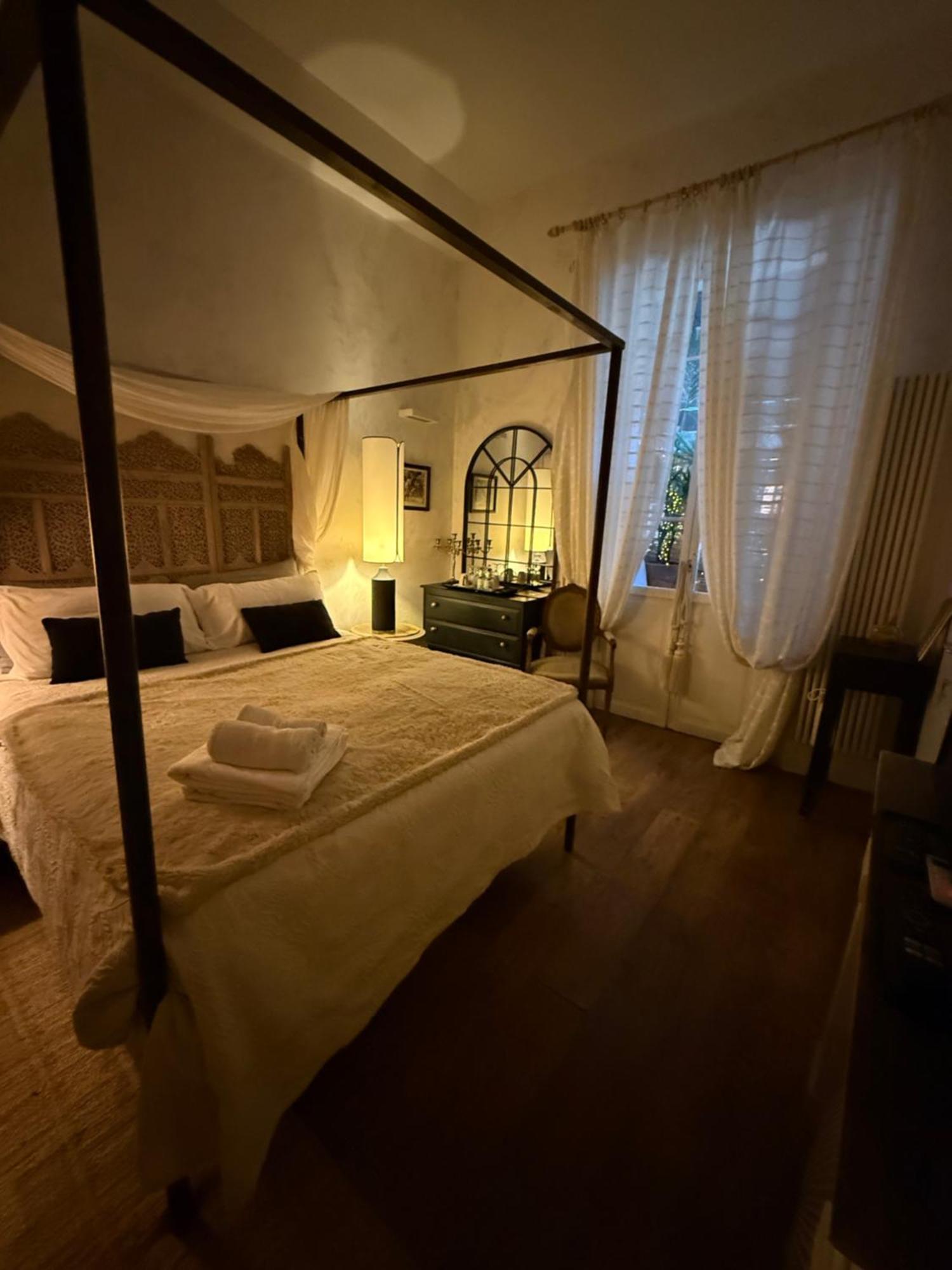 Les Chambres De Amelie B&B โบโลญญา ภายนอก รูปภาพ